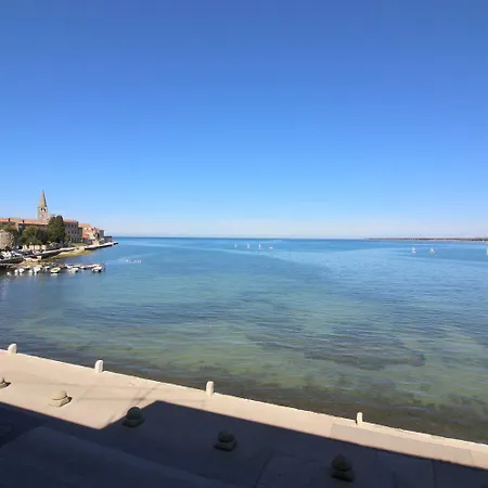 Apartman Traumhafte Lage Im Zentrum Von Nur 200 Meter Zum Mit Meerblick Porec
