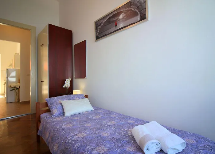 Traumhafte Lage Im Zentrum Von Nur 200 Meter Zum Mit Meerblick Apartament