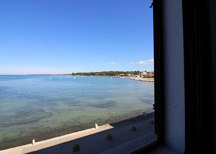Traumhafte Lage Im Zentrum Von Nur 200 Meter Zum Mit Meerblick Apartament Poreč