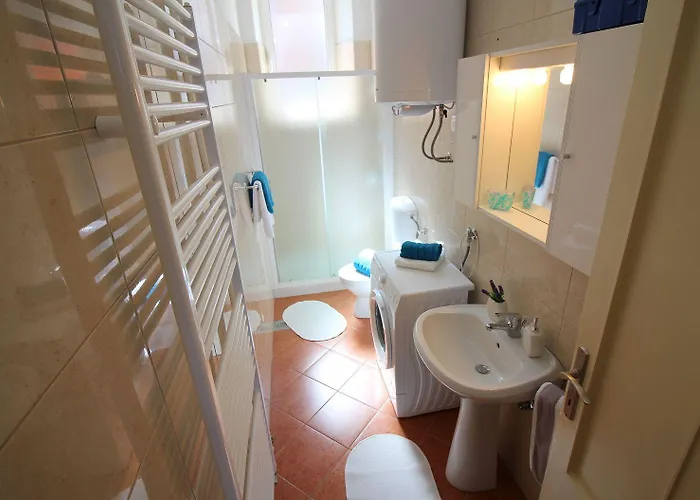 Apartament Traumhafte Lage Im Zentrum Von Nur 200 Meter Zum Mit Meerblick *